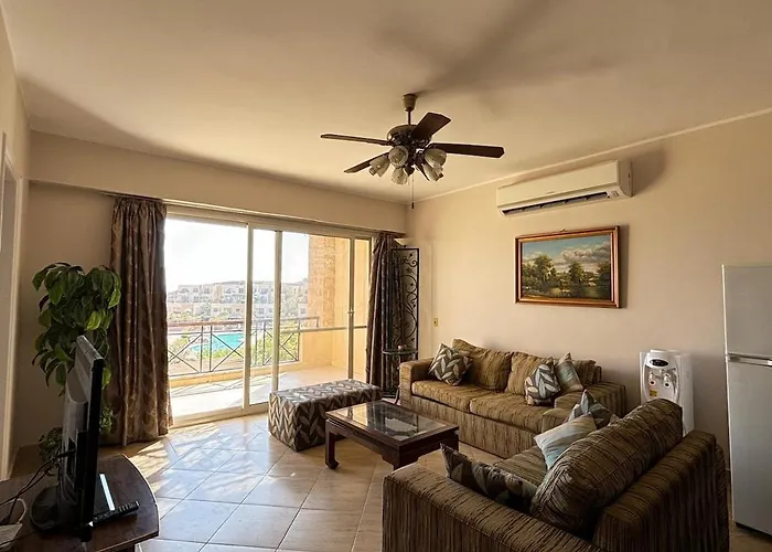 Appartement It Has A Very Good Looking View For Sea And Pool Ain Sukhna